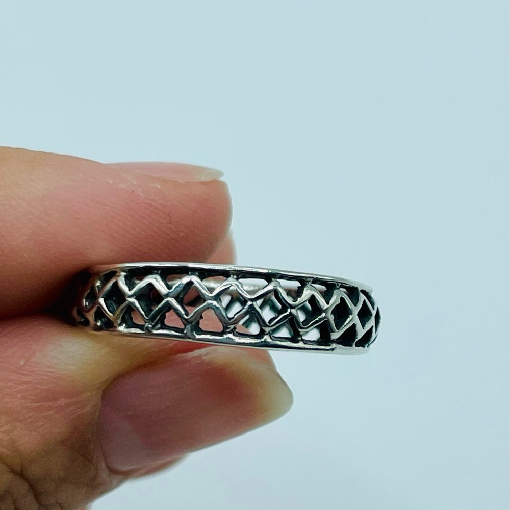 Vintage Criss Cross/Mesh Pattern Sterling Silver 925 Ring Band